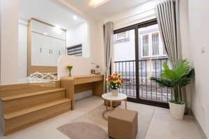 chdv cầu giấy - 7 tầng thang máy - ô tô đỗ cửa - trung tâm cầu giấy - giá 24.5 tỷ