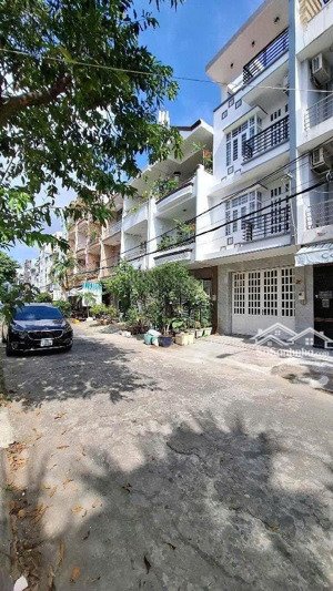 nhà mặt tiền tên lửa - khu biệt thự nhà thờ phaolo (4.5x15m) 5pn, shr chính chủ chỉ 11.5 tỷ