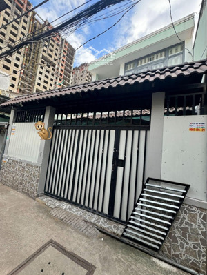 bán nhà 100 m2 - ngang gần 6m - hẻm ba gác 2.5m - trục huỳnh tấn phát quận 7 - 5.5tỷ tl