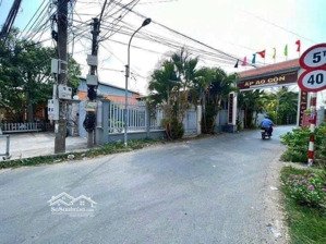 cần bán 100m2 thổ giá 508tr lô nhì đường nhựa ao gòn dân đông, sổ sẵn