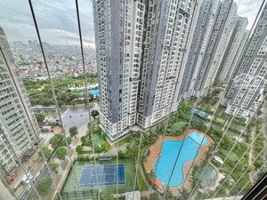 chính chủ bán cc s3 vin smart 54.7m2 chỉ 4.3 tỷ 2pn, ban công đn, view bể bơi, giá rẻ.