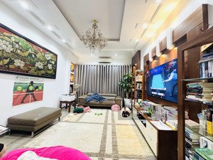 chính chủ bán nhà phân lô cát linh, ô tô, tặng full nội thất, 52m 5 tầng, 10m ra phố