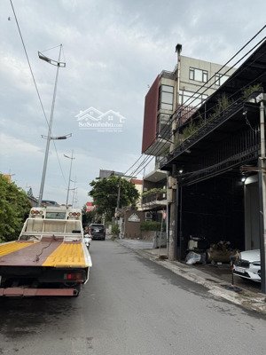 bán nhà cấp 4 mặt phố âu cơ, trong đê, bên lẻ, đối diện chợ hoa 140m2 mt 3.8m chỉ 26 tỷ 