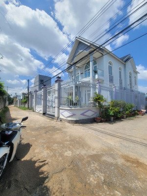 bán biệt thự 1t1l 16x22.8m hoàn công, hẻm tô vĩnh diện kế làng đại học