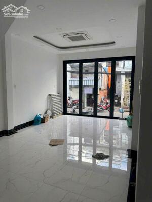 CHO THUÊ NHÀ MẶT TIỀN HẺM ĐƯỜNG LÝ TỰ TRỌNG GIÁ 12 TRIỆU THÁNG