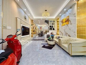 nhà đẹp, hẻm xe hơi ngay huỳnh văn bánh, phú nhuận. giá: 3 tỷ 120 / 58.8m2. sổ hồng riêng