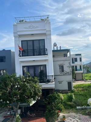 bán nhà riêng 800m2 đầy đủ tiện nghi vân đồn