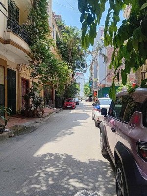 chính chủ gửi bán nhà ngõ ô tô tránh cách phố nguyễn xiển 10m - dt 60m2 x 5 tầng giá nhỉnh 17 tỷ