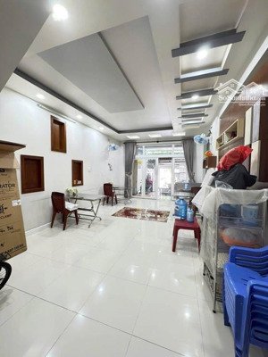 bán nhà đẹp giá tốt 135m2 ngay thị trấn lai uyên, bàu bàng chỉ nhỉnh 1 tỷ