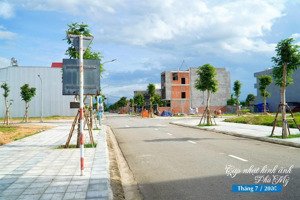 giỏ hàng độc quyền - bán nhanh 3 lô liền kề ngang 6m, đường 17,5m, ngay cổng.