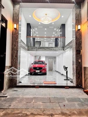 bán nhà giải phóng 80m 5tầng thang máy, ô tô 7 chỗ vào nhà, full nội thất nhà đẹp ở sướng !