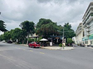 bán nhanh căn biệt thự góc 2mt đường nguyễn cao - phú mỹ hưng-quận 7