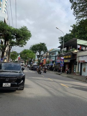bán nhà 3,5 tầng mt hải phòng, đoạn kinh doanh đông đúc