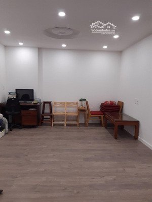 chính chủ cho thuê căn hộ 2pn tại green stars chỉ 10tr ,nhận nhà ở ngay