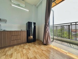 trống sẵn studio ban công full nội thất, thạnh mỹ lợi
