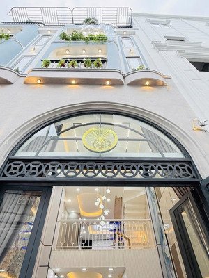 nhà thiết kế hiện đại - 4 tầng - dtsd 190m2 - vip gần sân golf tsn full nội thất 7,05 tỷ