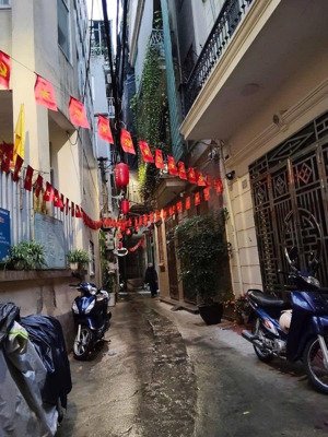 đội cấn - gần phố - gần lăng bác - nhà đi 2 ngõ - nhỉnh 8 tỷ