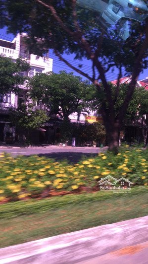 cách mặt tiền đường lâm hoành 20m, dt là 102m2 ngang 7m1, nhỉnh 8 tỷ xíu