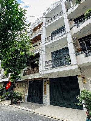 hẻm 8m, cho thuê nhà mới 1/ đường bàu cát 2, nhà đẹp 4 lầu, dt: 4x14m - 5pn. giá 24tr