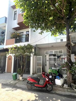 Bán đất tặng nhà Cấp 4 MT đường Hòa Minh 21. Hiện đang cho thuê 5 triệu/ tháng