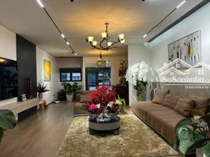 mảnh đất cực đẹp vạn phúc - phân lô bàn cờ - 2 mặt tiền rộng trước sau đều oto qua nhà.