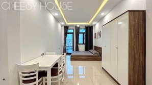 thuê ngay phòng 45m2 ban công đón nắng full nội thất ngay cô giang , gần phan xích long, giáp q1
