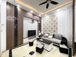 hàng hiếm đầu 6 tại lõi phố bồ đề - 5 tầng mới tinh - khu vực dân trí cao - an sinh cực đỉnh