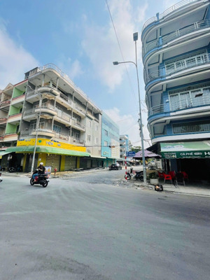 cho thuê nhà mặt tiền trệt lửng 3 lầu căn góc đường hồ tùng mậu trung tâm thương mại