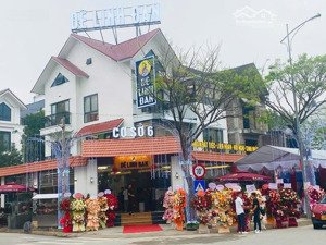 cho thuê mặt bằng kinh doanh mặt phố xuân la, dt 200mx3tầng, mt 10m giá chỉ 90tr hợp kd mọi mô hình