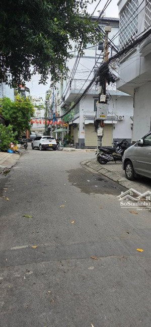 nhà 2 tầng hẻm xe hơi sầm uất vị trí vàng quận 8, sát bên quận 5