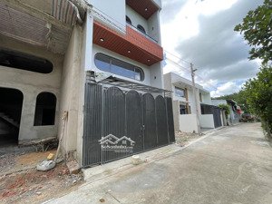 12m x 9m - ngay trường định hoà