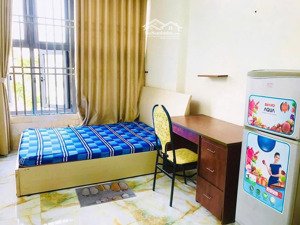 rẻ nhất khu sân bay nhà nguyên căn, full nội thất, 3,9 triệu/tháng, đầu t8 trống 1 phòng, free 1 xe