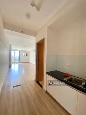 văn phòng quận 10 rộng 45m2 có sẵn 2 máy lạnh 14 triệu còn bớt, nhà mới sơn, được đkkdoanh