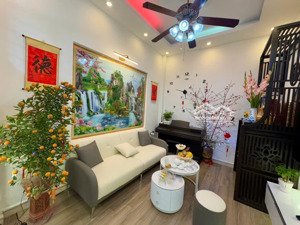 bán nhà nguyễn văn linh nhà đẹp dân xây full nội thất ô tô đỗ cửa 38m2, giá 4.95 tỷ