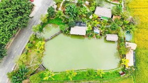 nhà vườn rất đẹp, có sẵn 3 căn homestay. dt 2291m2 (full thổ cư). gần kdl thác yang bay, khánh vĩnh