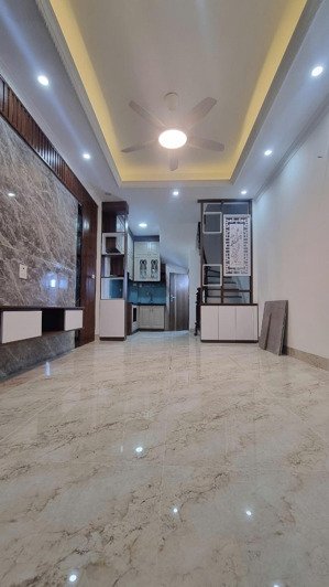 n.h.à # thanh xuân # khương trung 35 mét 6 tầng mặt tiền 4 mét chào 7,25 tỷ xây mới sáng choang