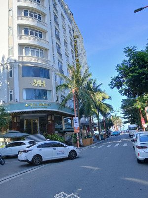 cần bán rẻ căn biệt thự lô góc 2 mặt tiền tô hiến thành 148m2 ngang 8m8 nở hậu 8m9 giá tốt chỉ 22ty