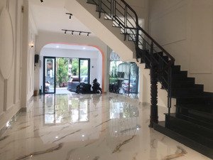 nhà 4 lầu ngay quốc hương, lê văn miến thảo điền. 22,7 tỷ