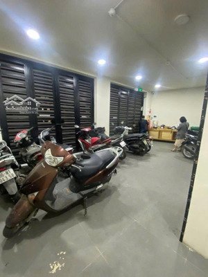 bán gấp ccmn lô góc, ngõ thông, vị trí đẹp, pccc đầy đủ mt 8,2m, dt 52.2m2 chỉ nhỉnh 11 tỷ