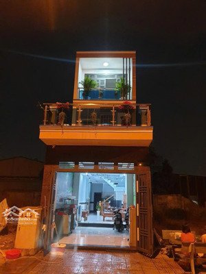 bán gấp nhà kdc lê phong 550, dĩ an, bd