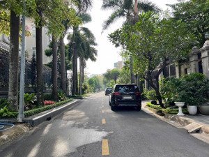 bán lô đất khu biệt thự sang trọng nhất đường trần não, dt. 300m2, ven sông sài gòn