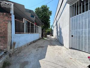 Đất sau nhà hàng Đồng Xanh, Xuân Lạc, Tây Nha Trang( Vĩnh Ngọc cũ). 100m2 đường ô tô. 100m2 Giá bán: 2,2 tỷ (thương lượng, bao thuế phí) LH 0987471611 zalo