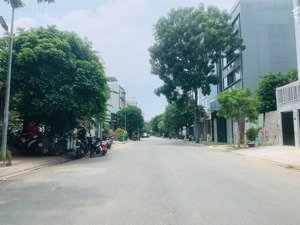 cho thuê mặt bằng gần trần lựu làm kho, văn phòng, kinh doanh sạch sẽ. lh: 