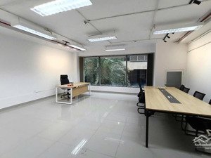 cho thuê shophouse 215m2 ngay metro thảo điền. 52tr. kinh doanh đa ngành