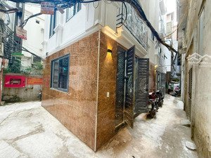 nhà mới tinh cực đẹp phố giảng võ, đống đa. dt36m2x6t, thang máy, hai thoáng, cách oto đỗ chỉ 30m.