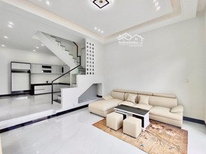 bán nhanh nhà đường phạm ngũ lão, gần ngã năm cống quỳnh giá 1tỷ650