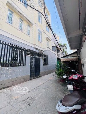 nhà diện tích lớn hẻm xe hơi ngang khủng 7.35m gần hàng xanh chỉ 8.5 tỷ
