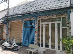 bán mt đường số 3, tân tạo a, bình tân dt 8 x 12.5 m. giá bán 6.8 tỷ thương lượng