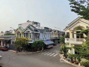 kẹt tiền bán nhà 1 lầu đẹp p. bình hòa, ngay cầu ông bố dt 77m(5x16) đường nhựa 12m