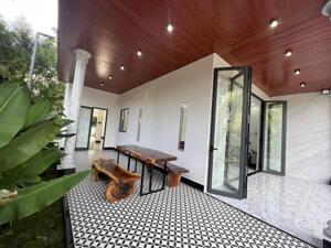 nhà gần trường đại học tây đô rộng gần 300m2 chiều ngang hơn 8m